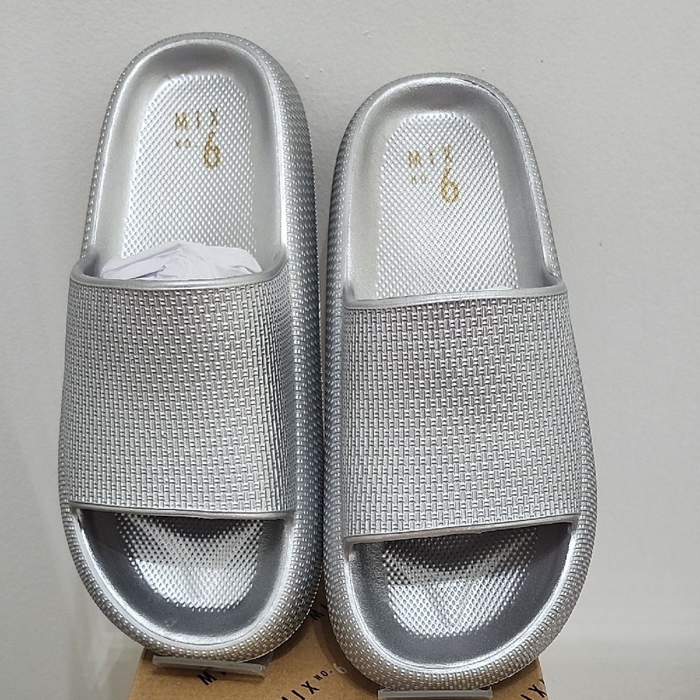 Mix No. 6 Metallic Silver Women Slippers